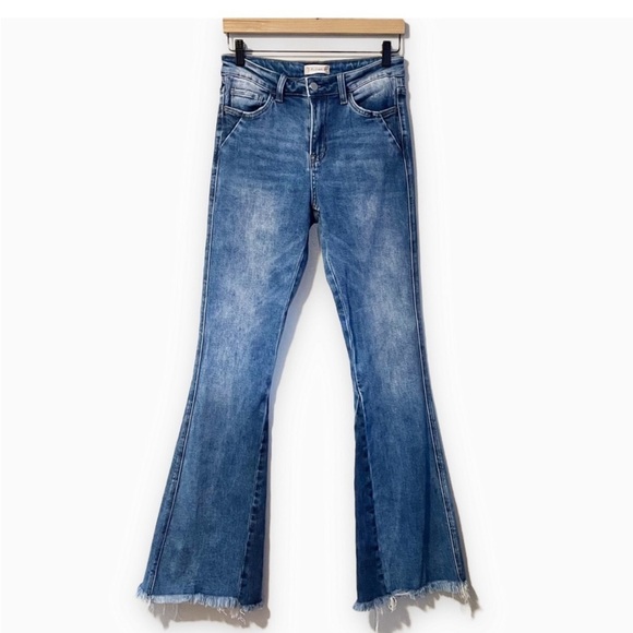 Altar'd State Denim - Altar'd State | High Rise Raw Hem Flare Bell
Bottom Jeans denim mid wash sz 26